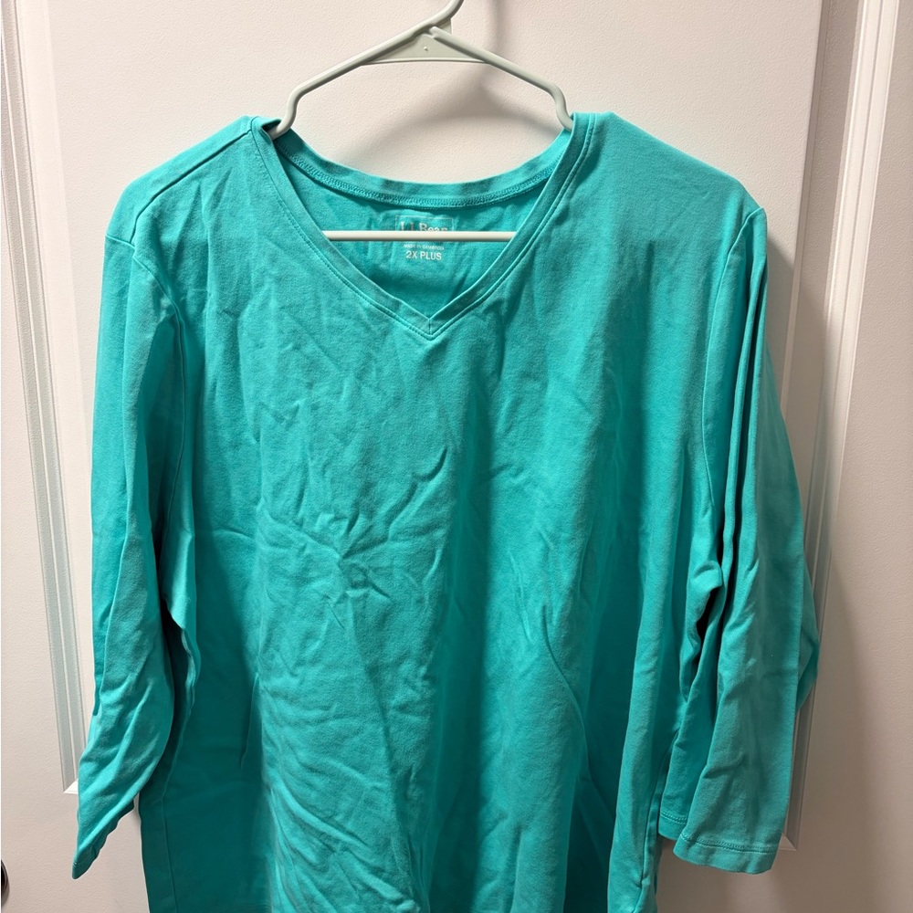 LL Bean Turquoise Long Sleeve V-Neck Top